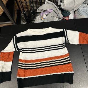 Women’s striped loose fit sweater- O/S.